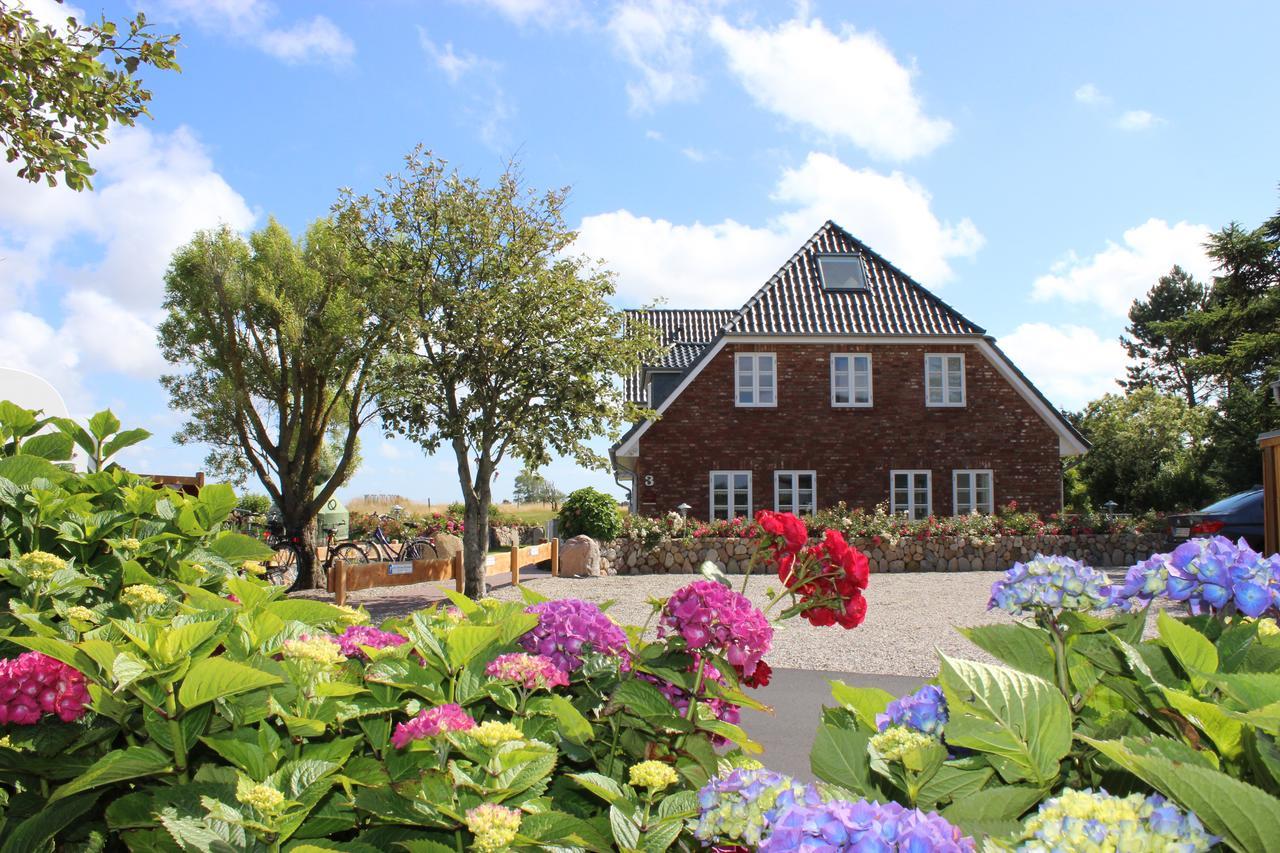 Ual Oeoemrang Wiartshues Hotell Norddorf Exteriör bild